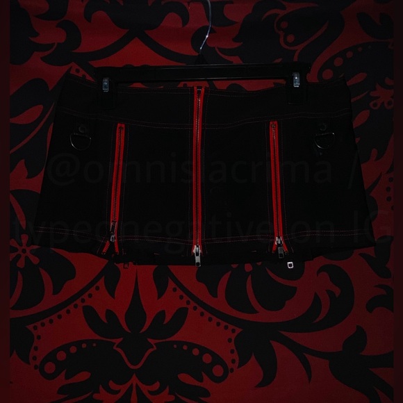 (SOLD) RARE 2008 Lip Service Astro Vamps Top + Skirt SET Size Medium - Picture 4 of 10